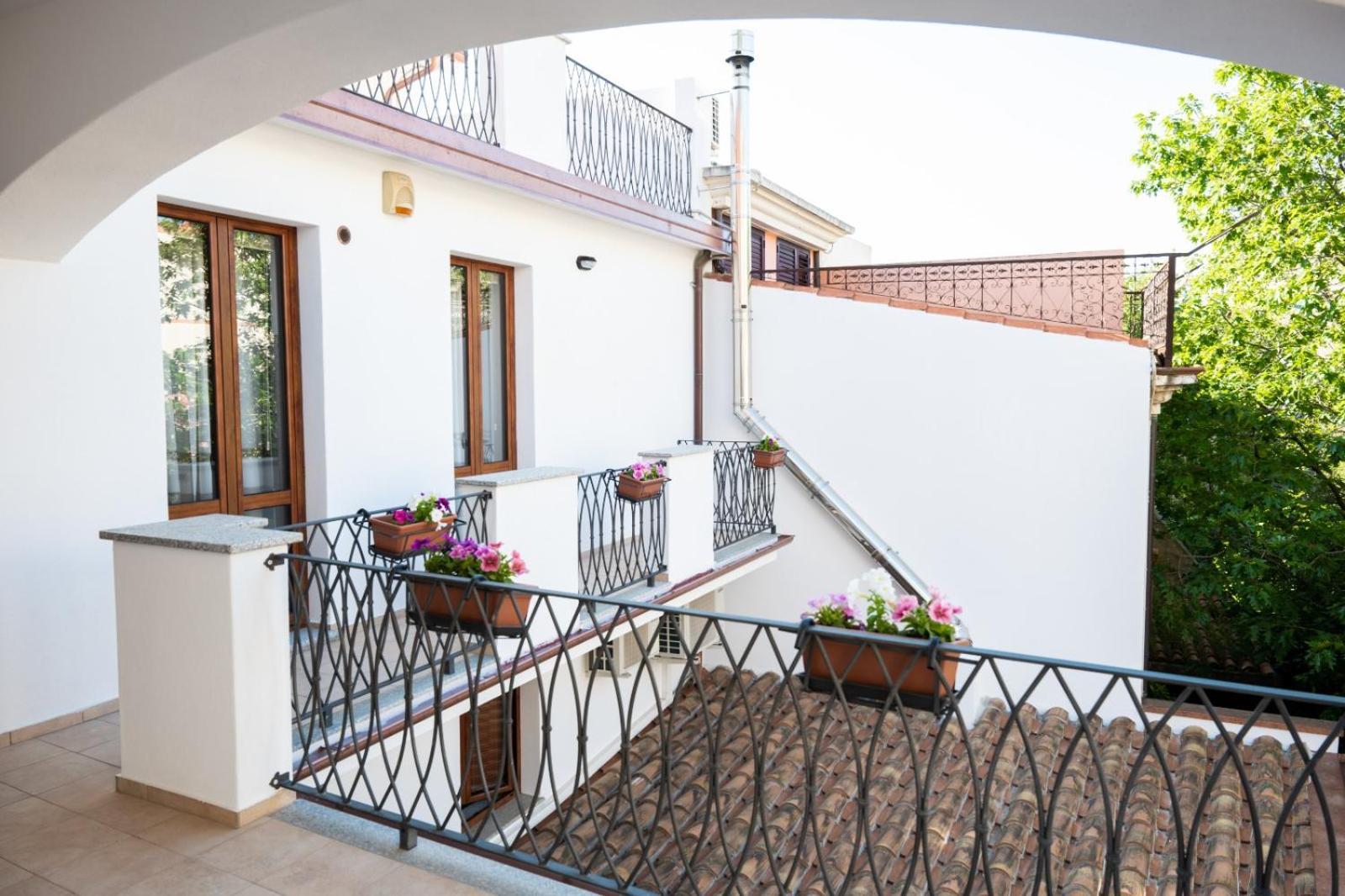 B&B Ruinas Arzana Εξωτερικό φωτογραφία